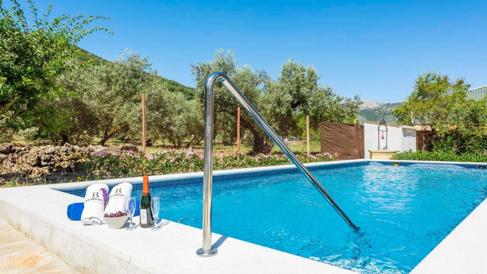 Casa Rural El Ciruelo Loco Alfarnate By Ruralidays Alfarnatejo 外观 照片